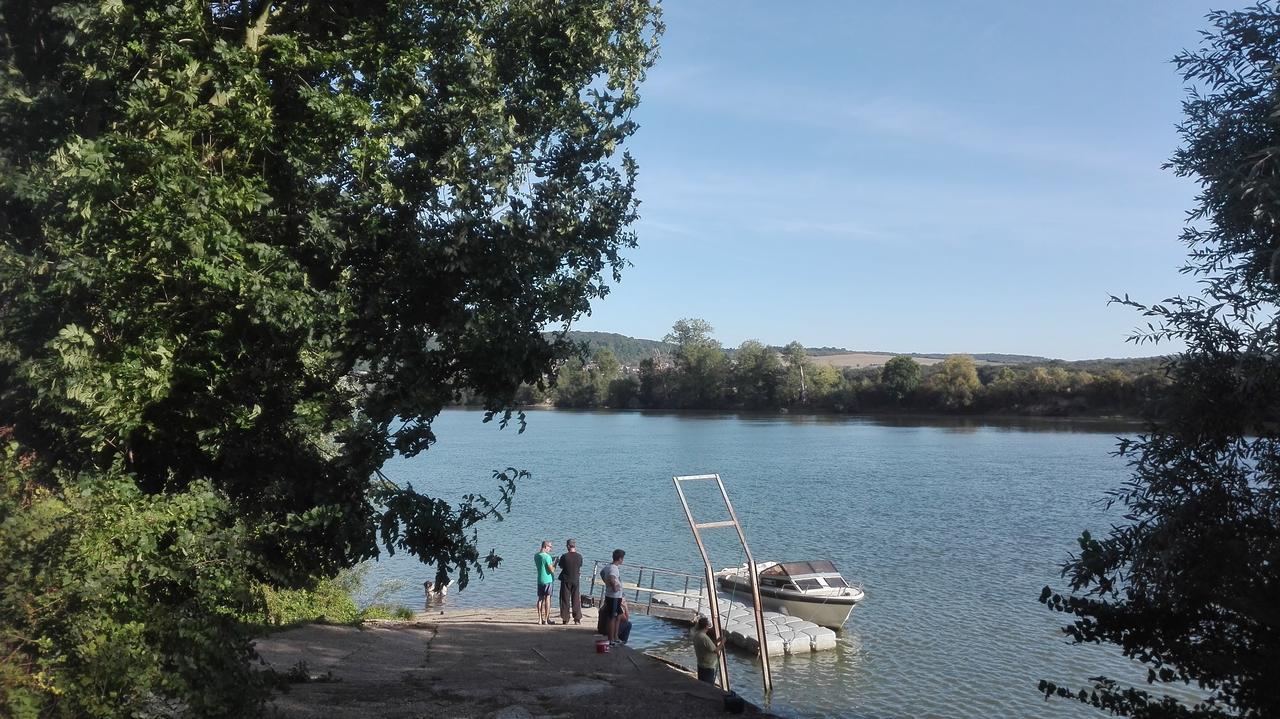 Camping Loisirs Des Groux Mousseaux-sur-Seine Exterior foto