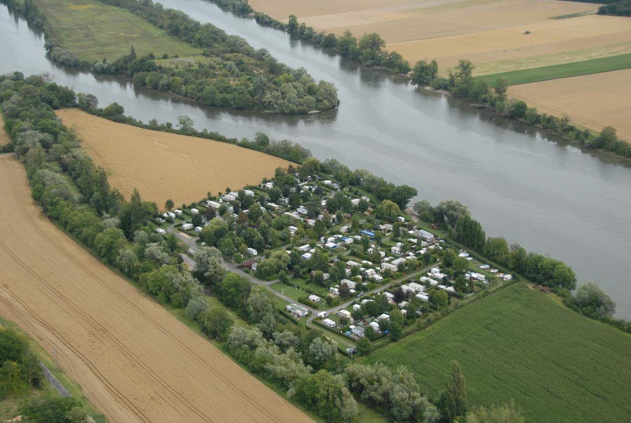 Camping Loisirs Des Groux Mousseaux-sur-Seine Exterior foto