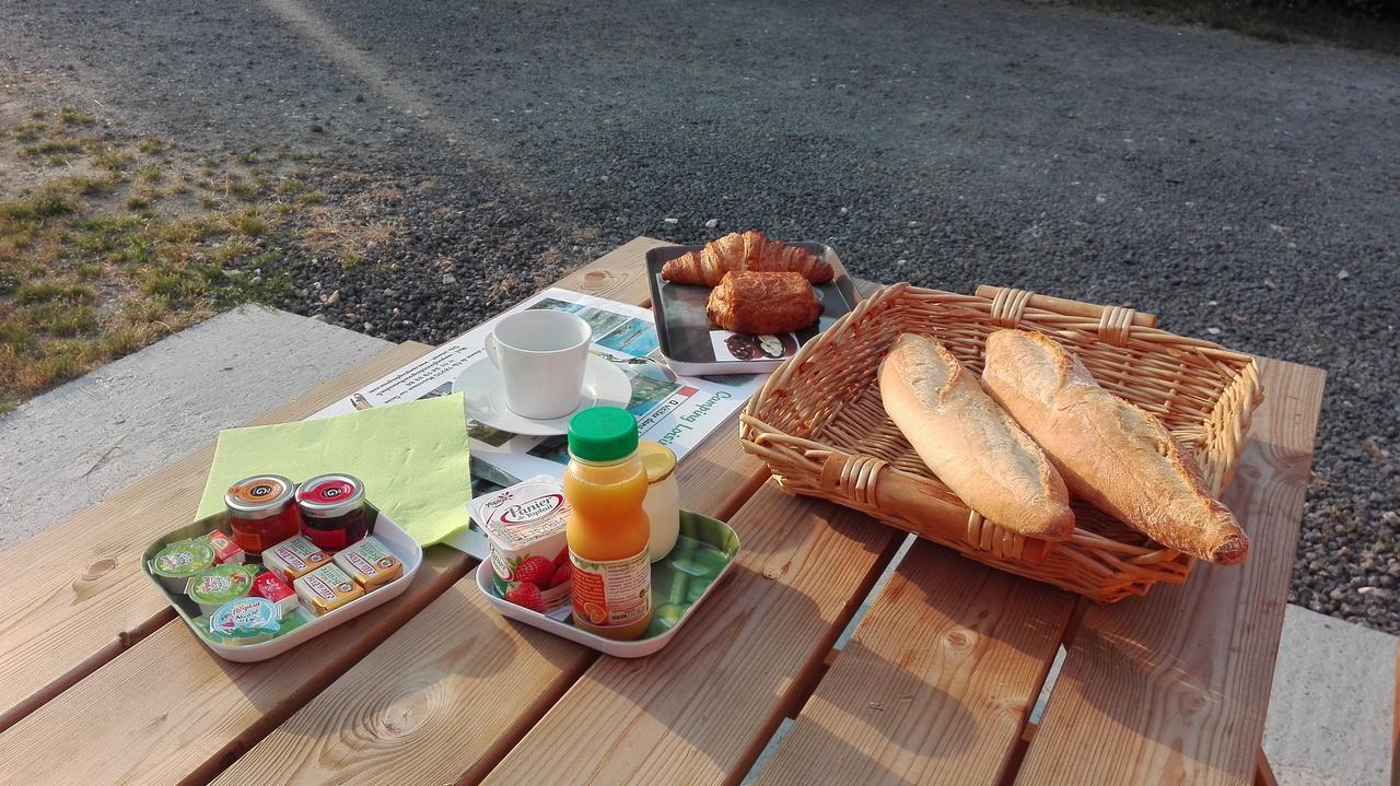 Camping Loisirs Des Groux Mousseaux-sur-Seine Exterior foto