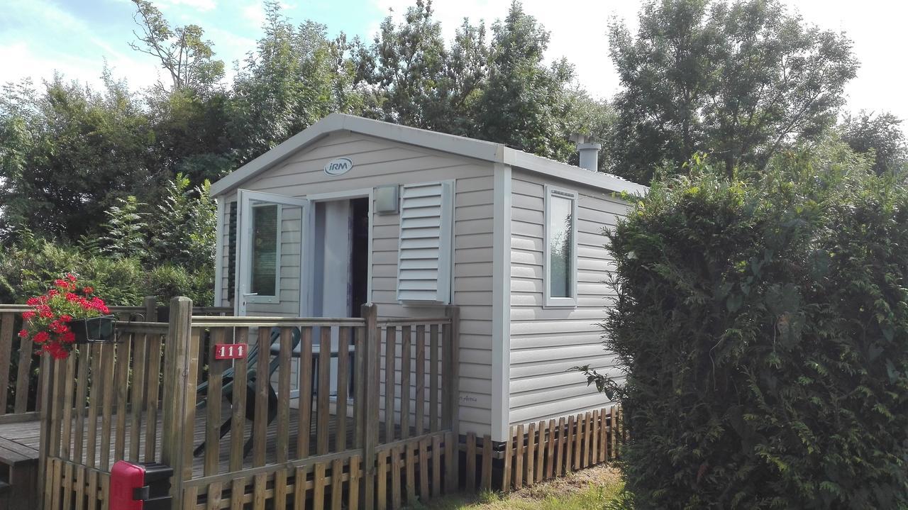 Camping Loisirs Des Groux Mousseaux-sur-Seine Exterior foto