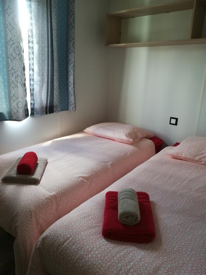 Camping Loisirs Des Groux Mousseaux-sur-Seine Exterior foto