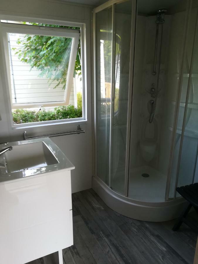 Camping Loisirs Des Groux Mousseaux-sur-Seine Exterior foto