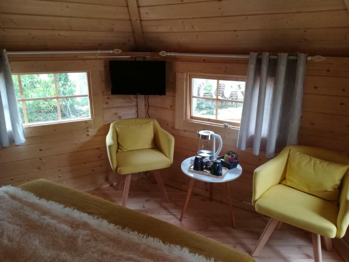 Camping Loisirs Des Groux Mousseaux-sur-Seine Exterior foto
